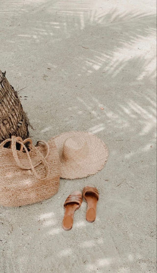 Beach Bags & Straw Hats - obligato