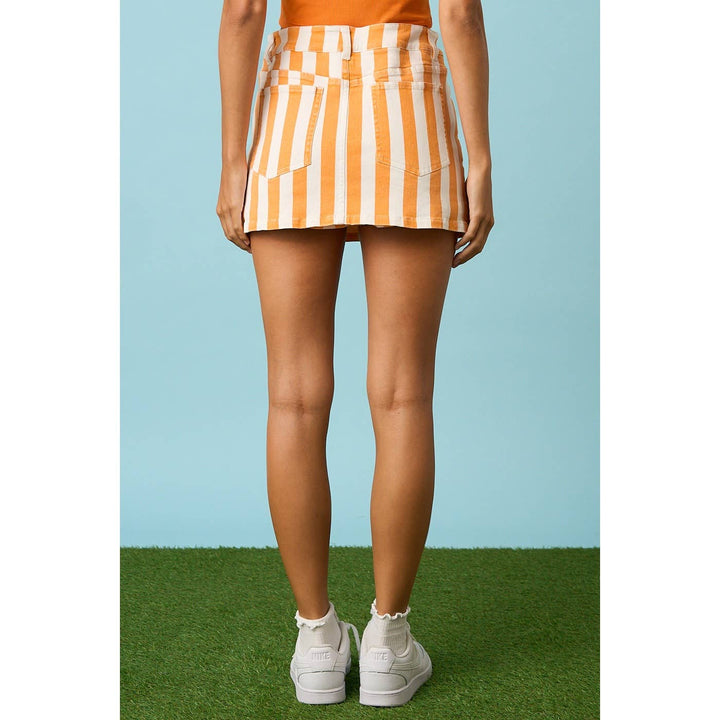 GAME DAY STRIPED MINI SKORT: ORANGE / S-M-L(2-2-2)