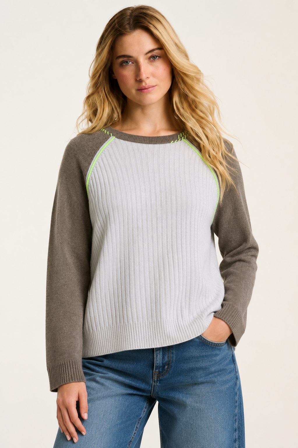 Block out sweater in Feather