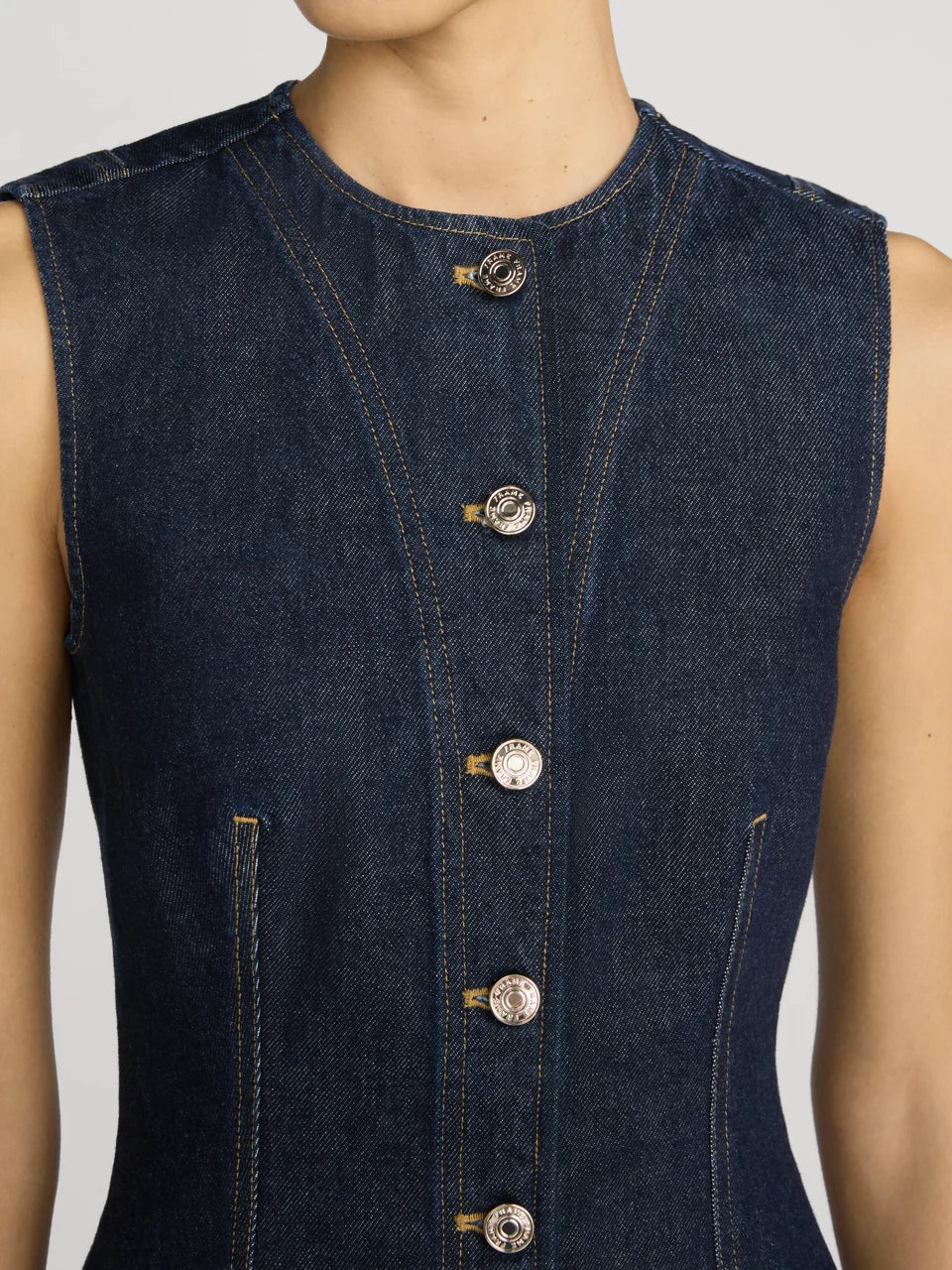 The Form Vest in Rinse