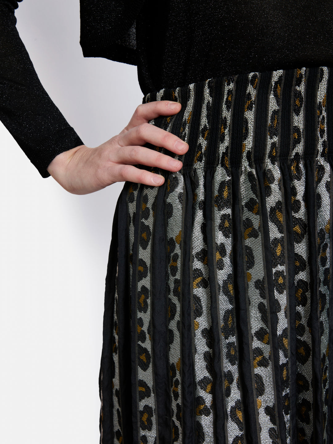 AMANDA MID-LENGTH SKIRT