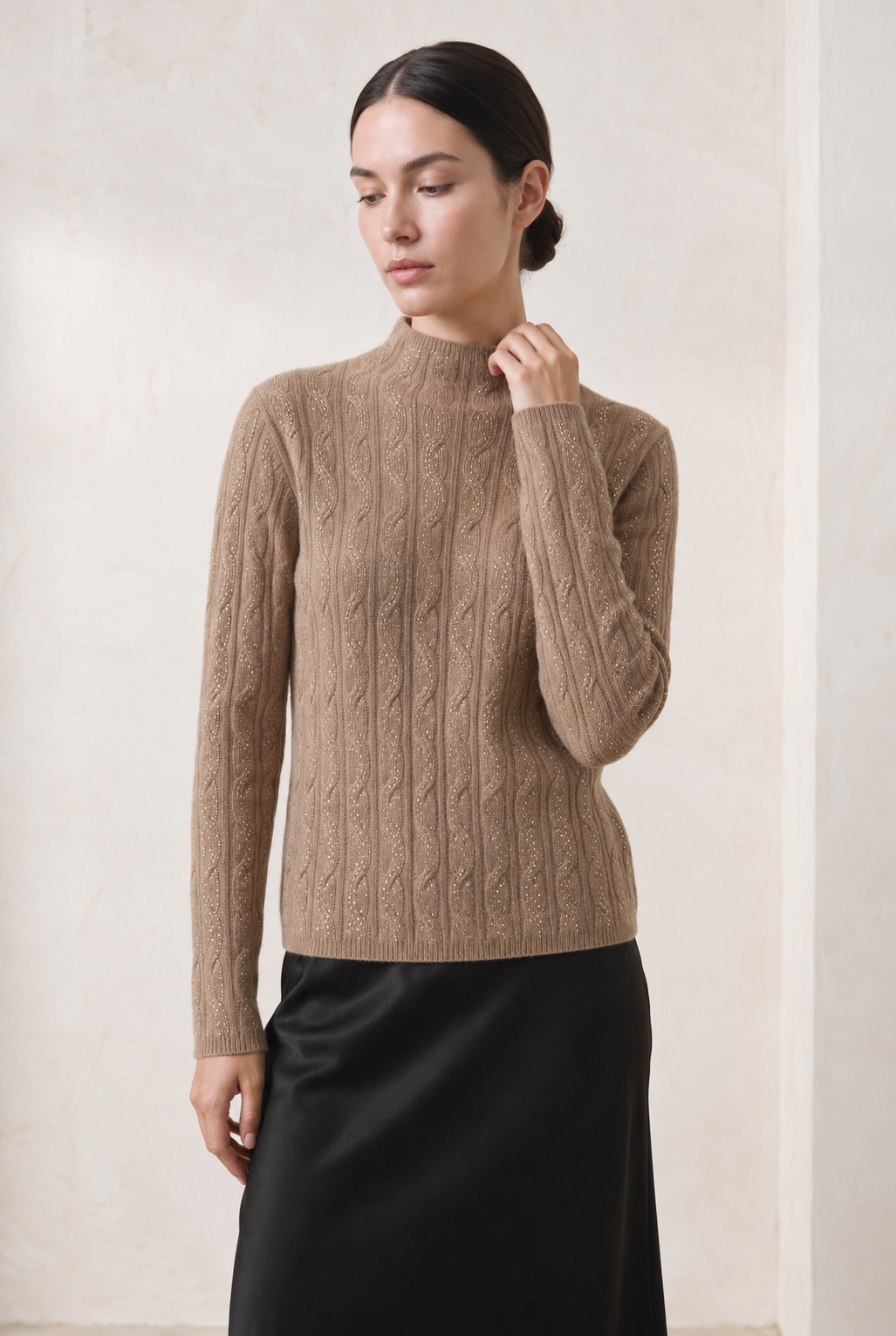 Braided Cable High-Neck in Taupe