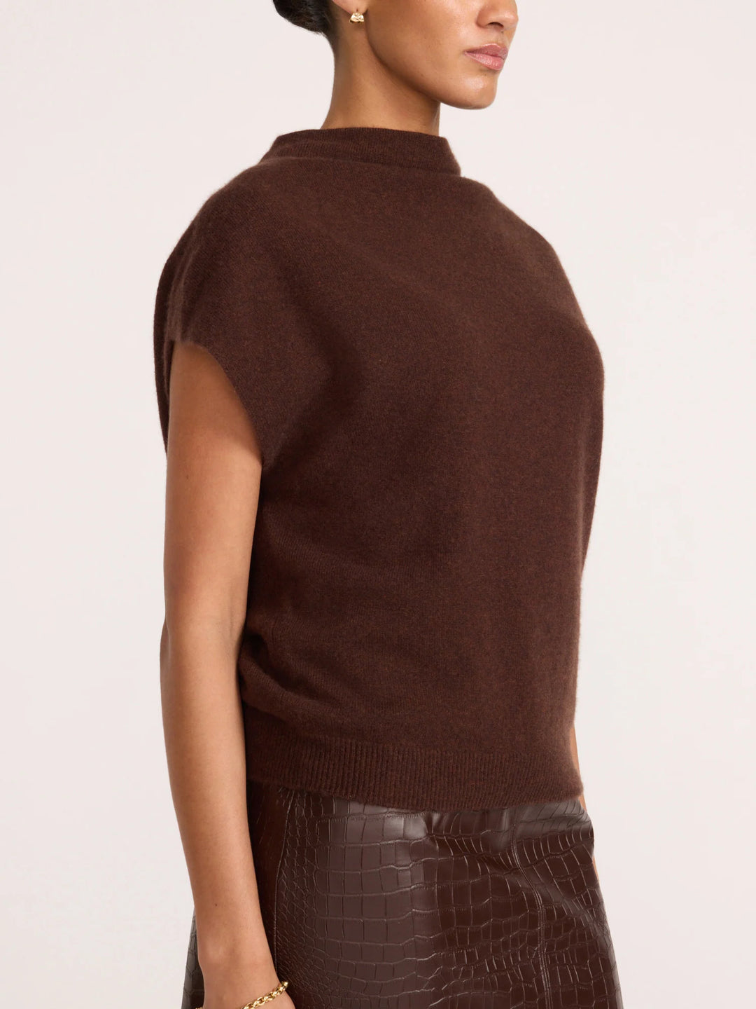 The Morten Funnel Neck Cashmere Top in Java Mélange