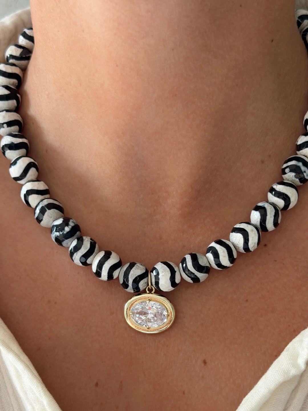 ZEBRA NAPLES NECKLACE