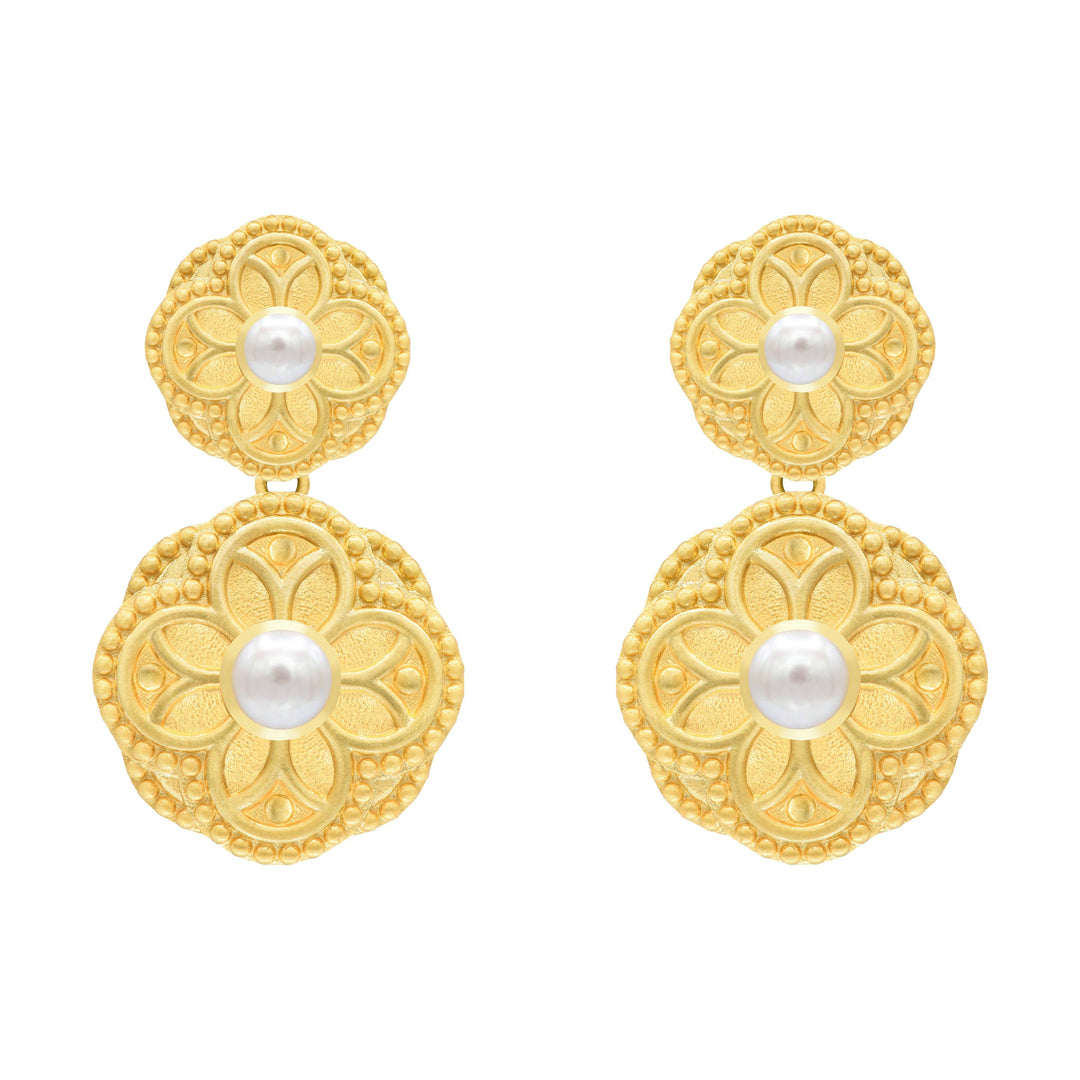 Adeline Earrings: Pearl