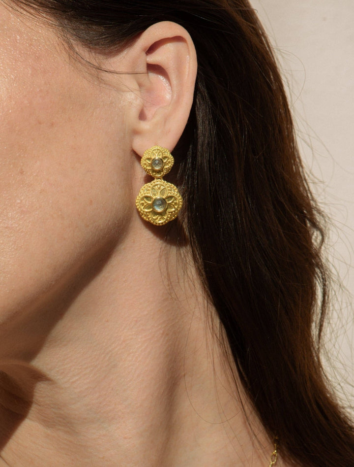 Adeline Earrings: Pearl - obligato