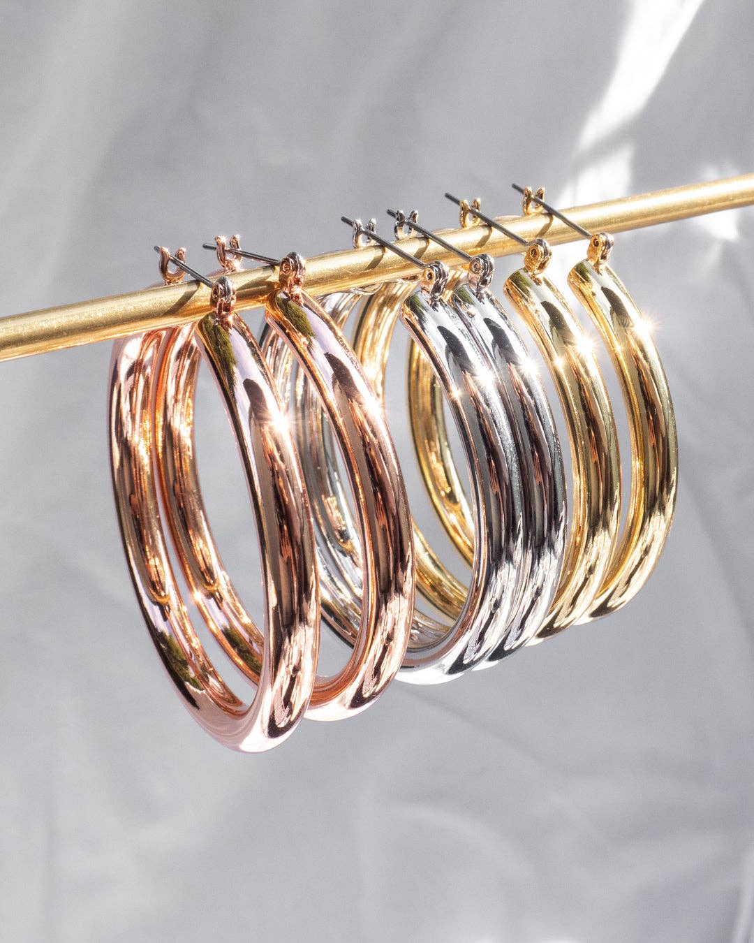Amalfi Tube Hoops - Gold: Gold - obligato