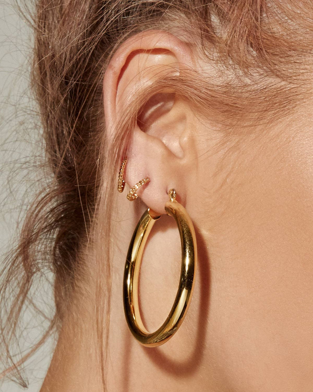 Amalfi Tube Hoops - Gold: Gold - obligato