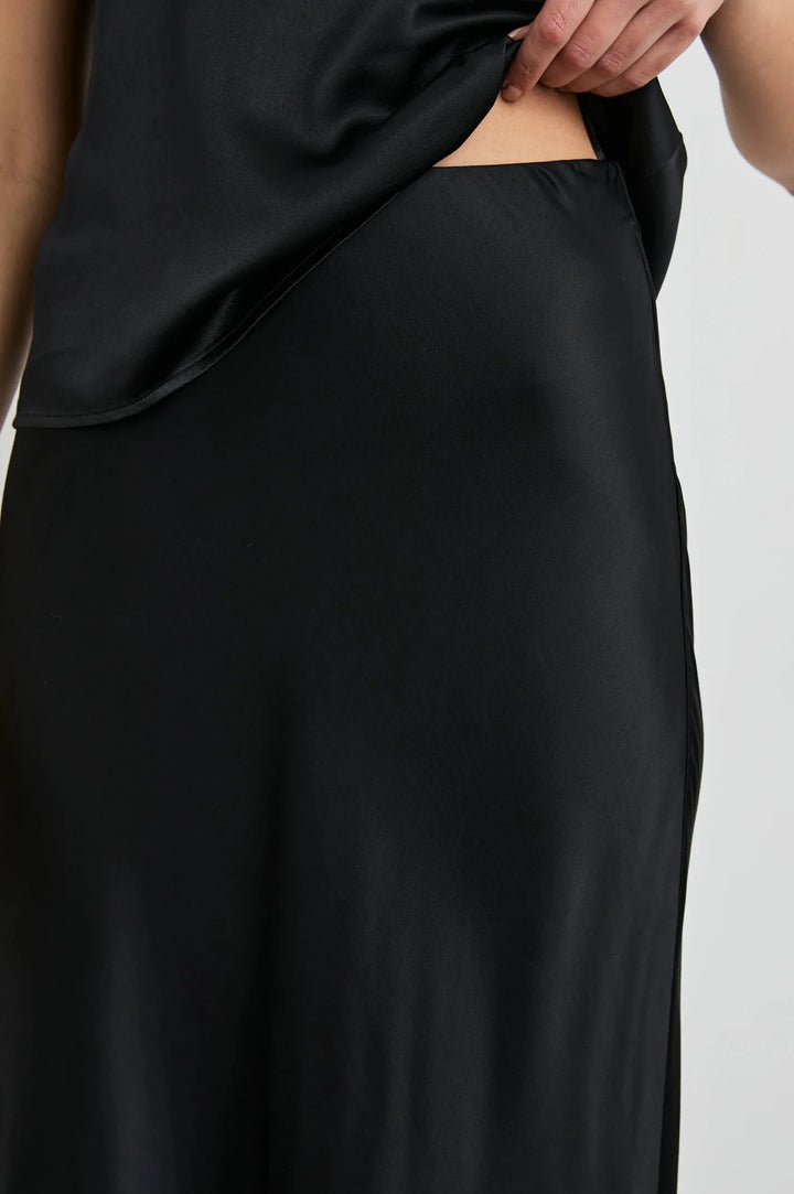 Anya Midi Skirt in Black - obligato