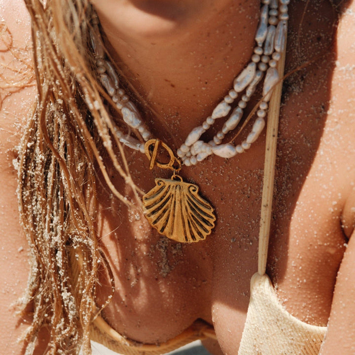 Aqua Pearl & Gold Shell Necklace - obligato