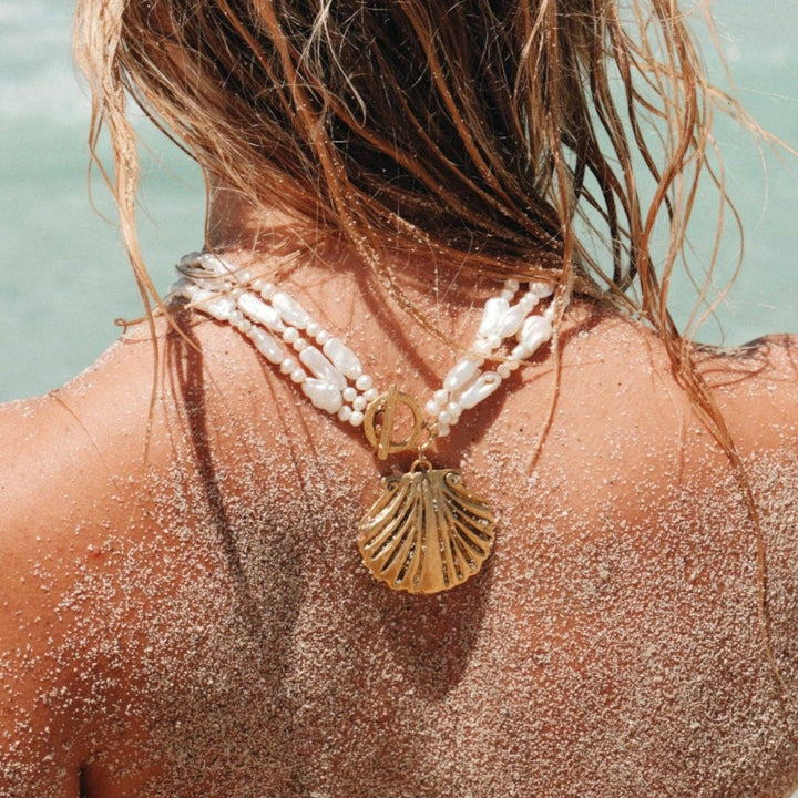 Aqua Pearl & Gold Shell Necklace - obligato
