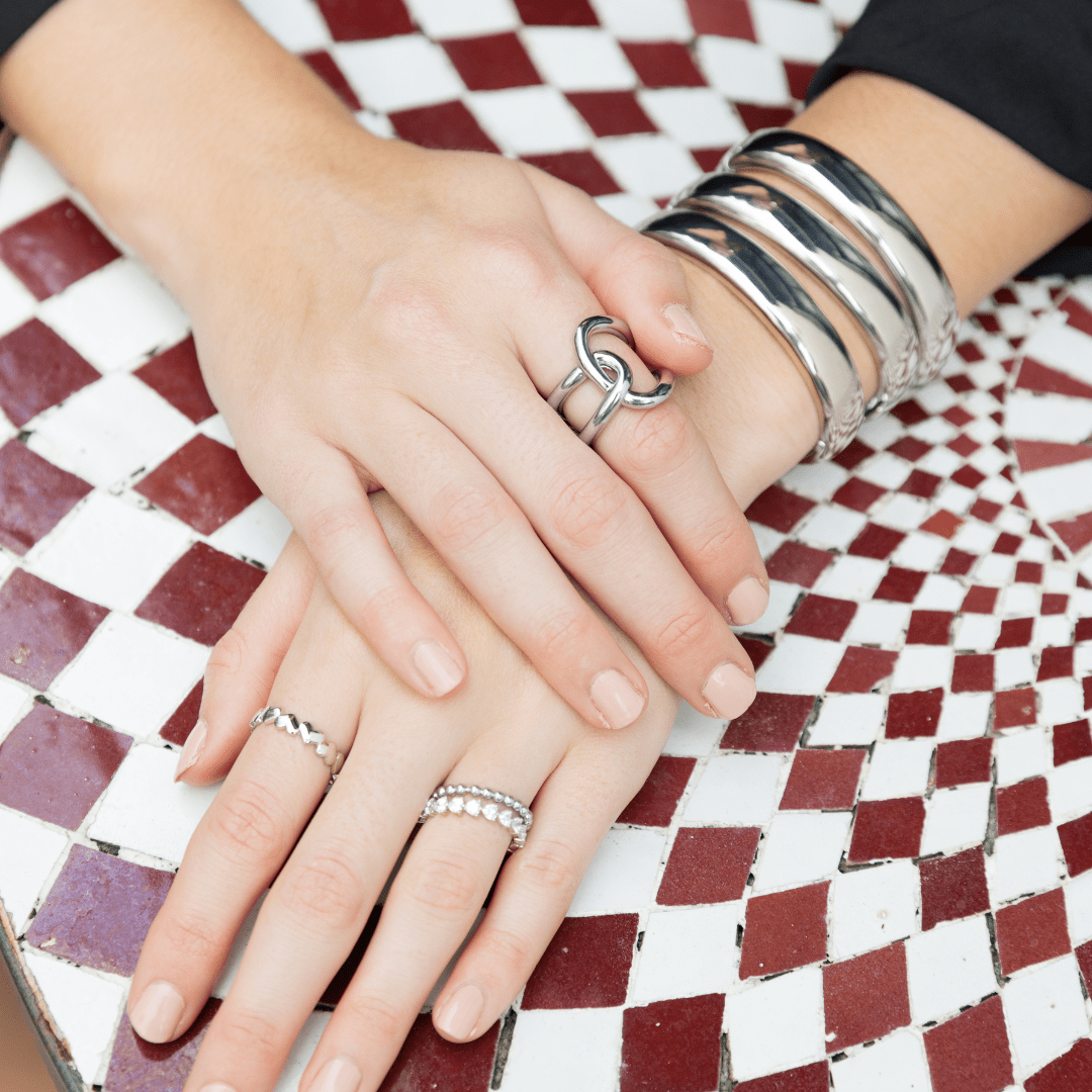 Ari Round Cut Ring: Gold / 5 - obligato