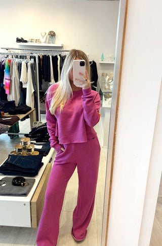 AV Wide Leg Sweatpants in Magenta - obligato