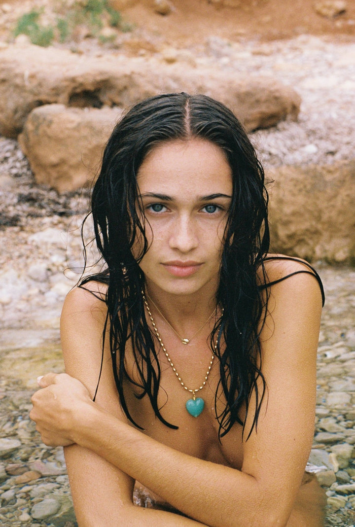 Bacio Mini Glass Heart Necklace: Periwinkle Blue - obligato