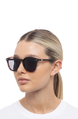Bandwagon Sunglasses in Tort - obligato