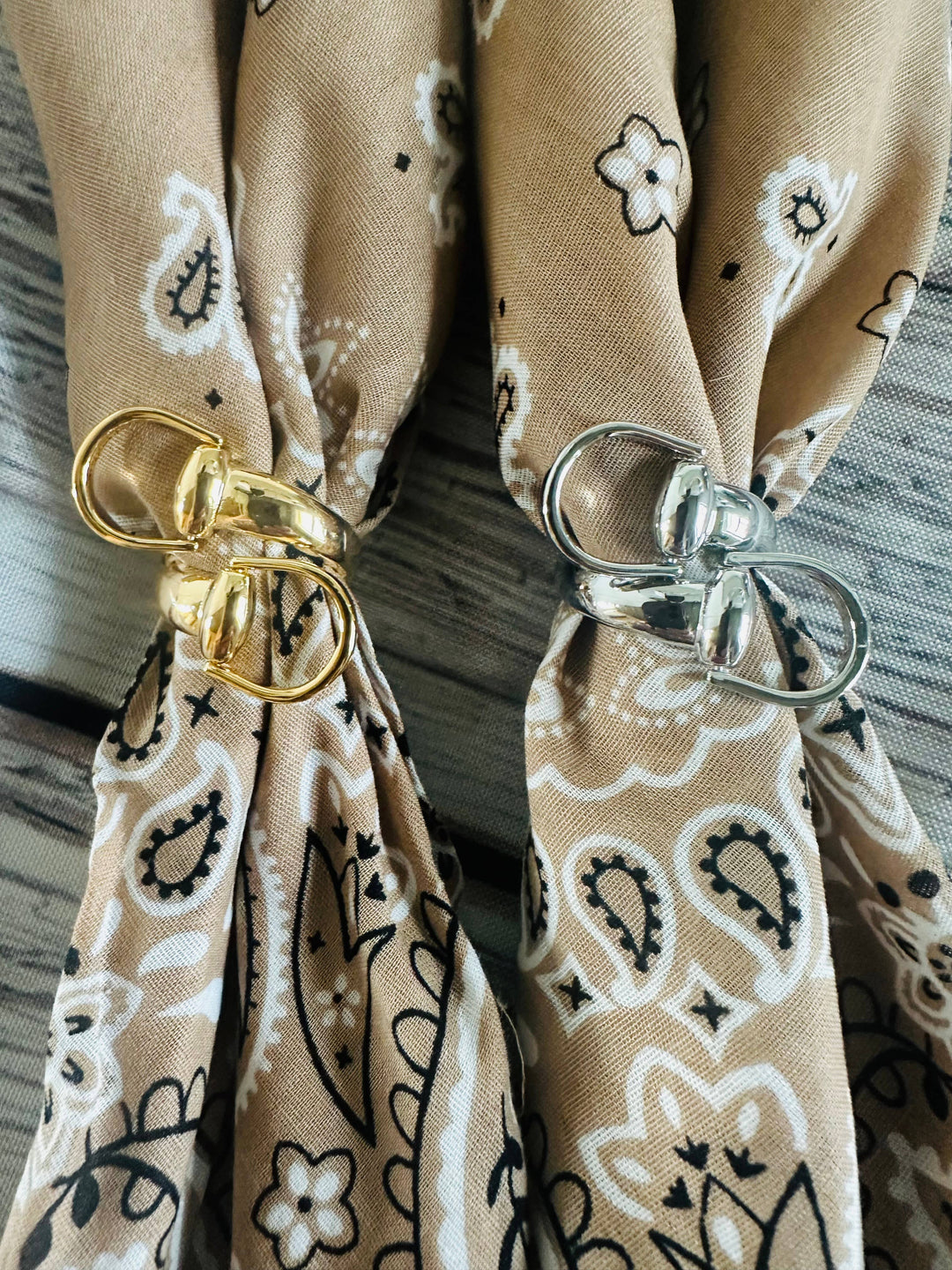 Snaffle Scarf Slide: Silver