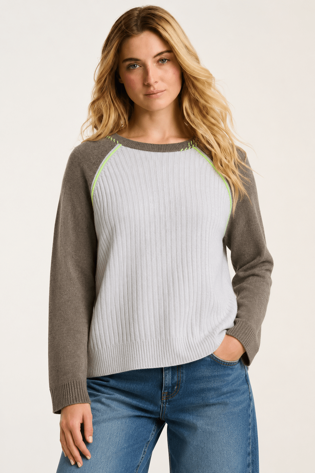 Block out sweater in Feather - obligato