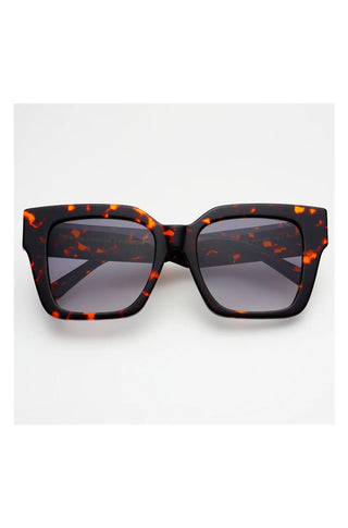 Bon Chic Sunglasses in Dark Tortoise - obligato