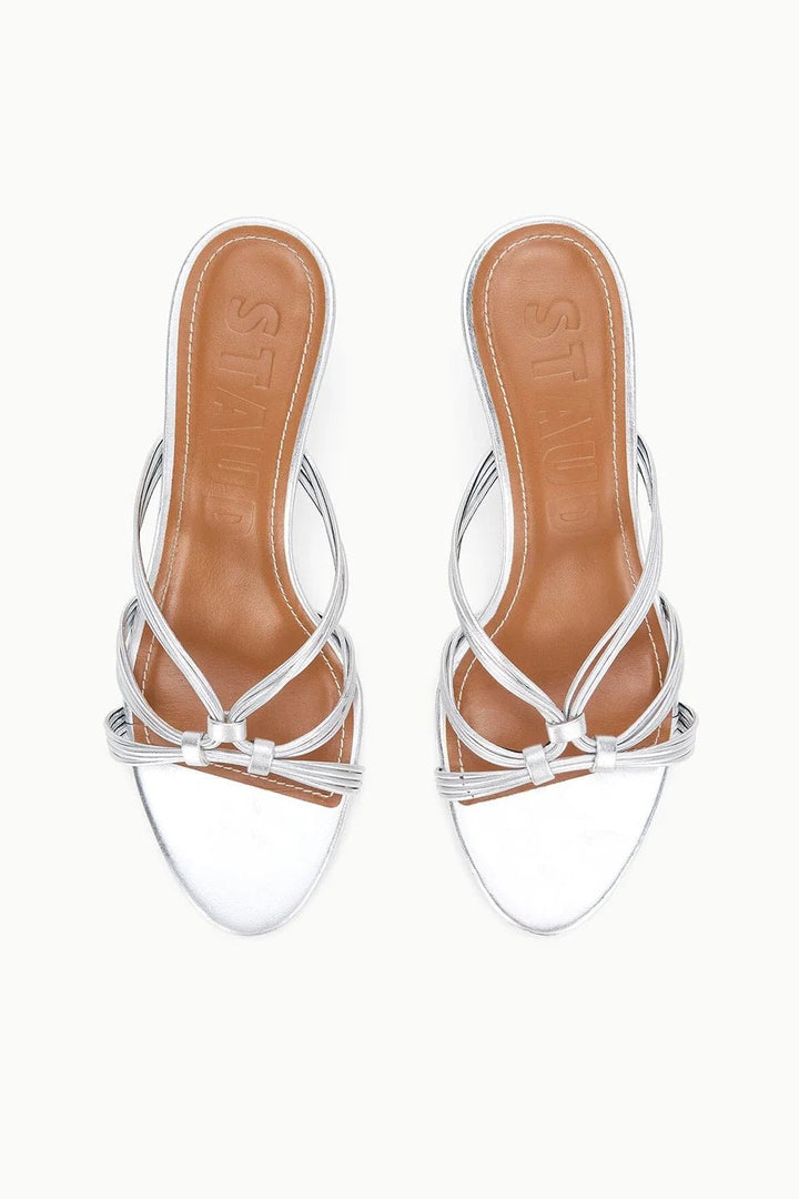 Carrie Muel in Silver - obligato