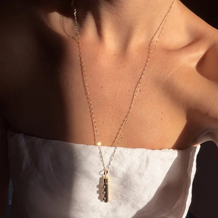 Clio Capsule Necklace - obligato