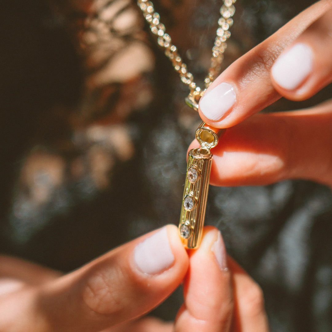 Clio Capsule Necklace - obligato