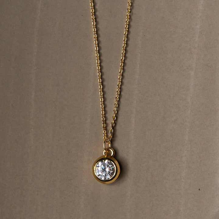 Dainty Bezel Necklace - obligato