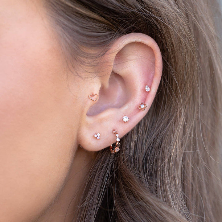 Dainty Brilliance Studs: Gold - obligato