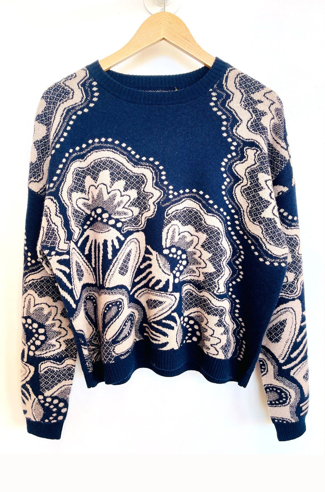 Doily Crew Neck Sweater - obligato
