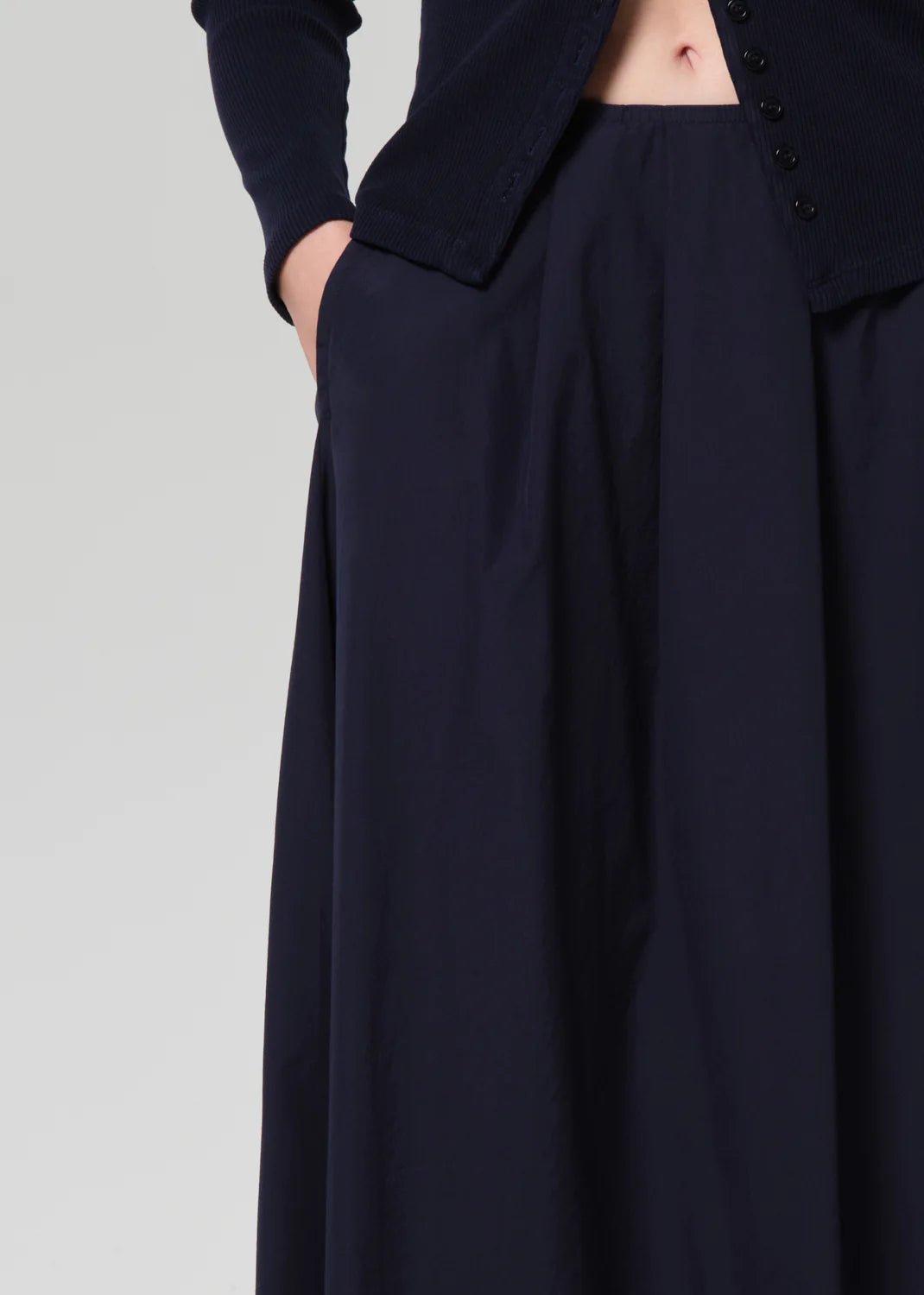 Emi Poplin Skirt in Navy - obligato