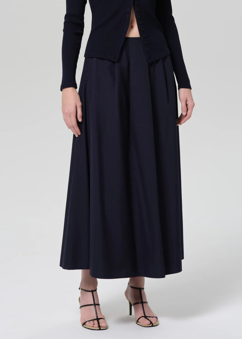 Emi Poplin Skirt in Navy - obligato