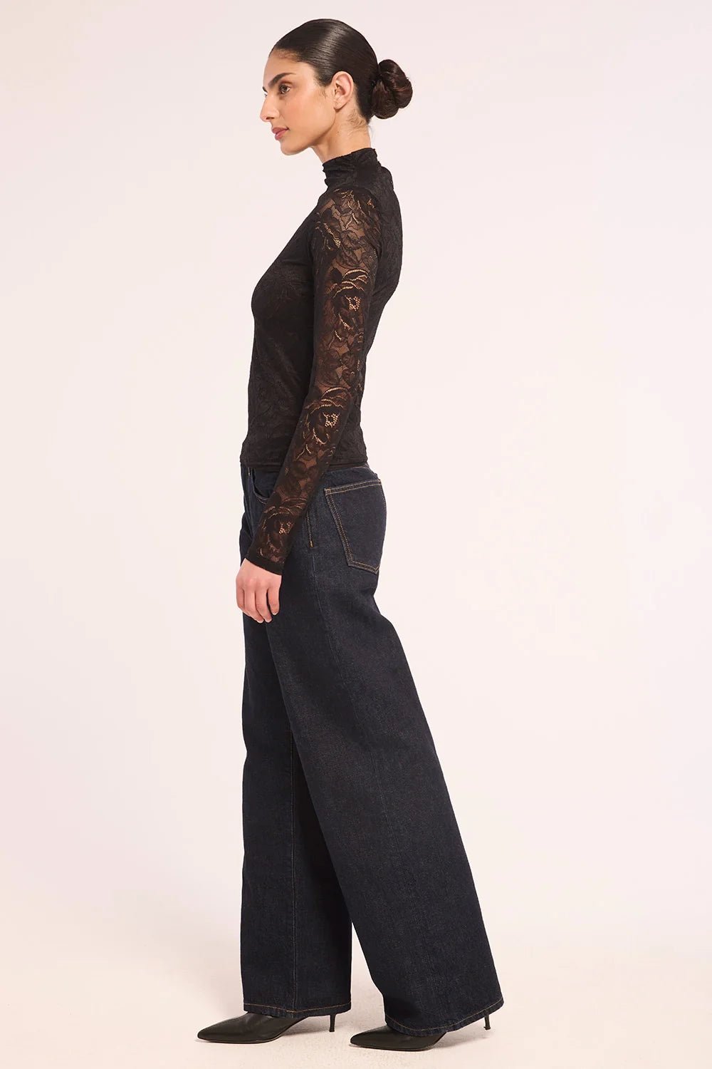 Emman Top in Black - obligato