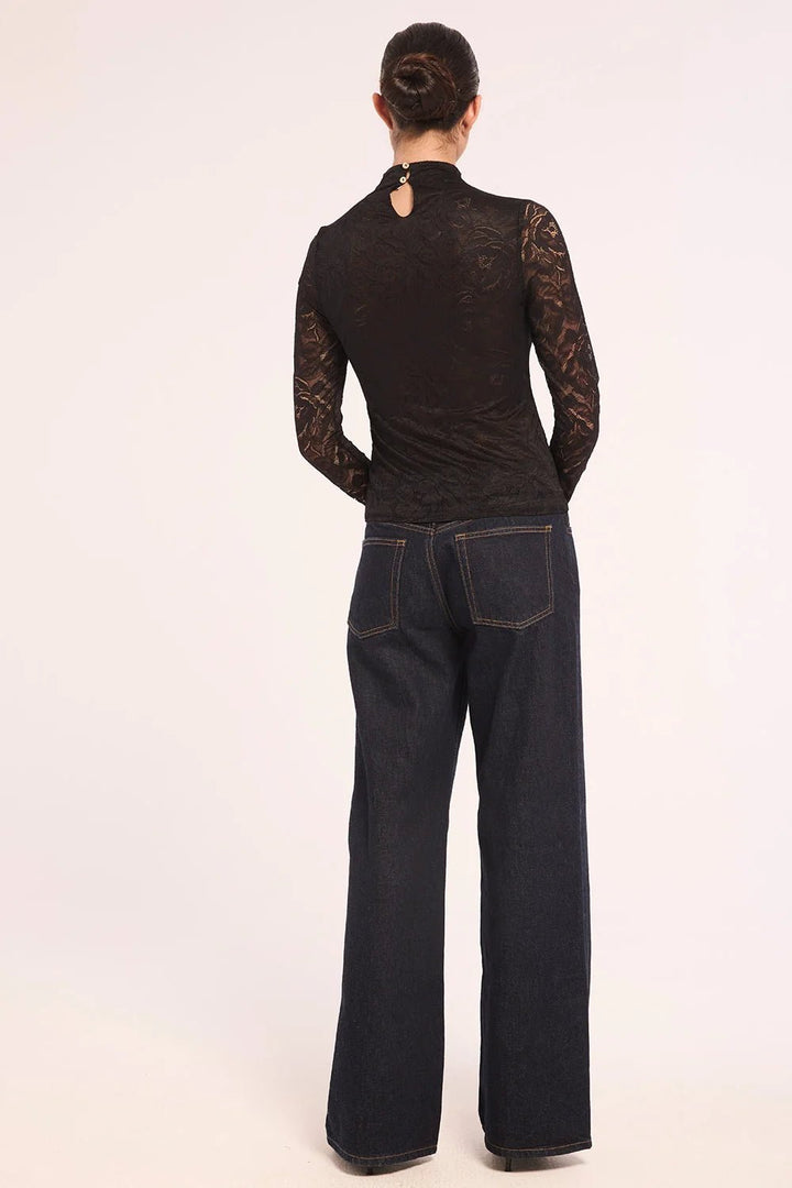 Emman Top in Black - obligato