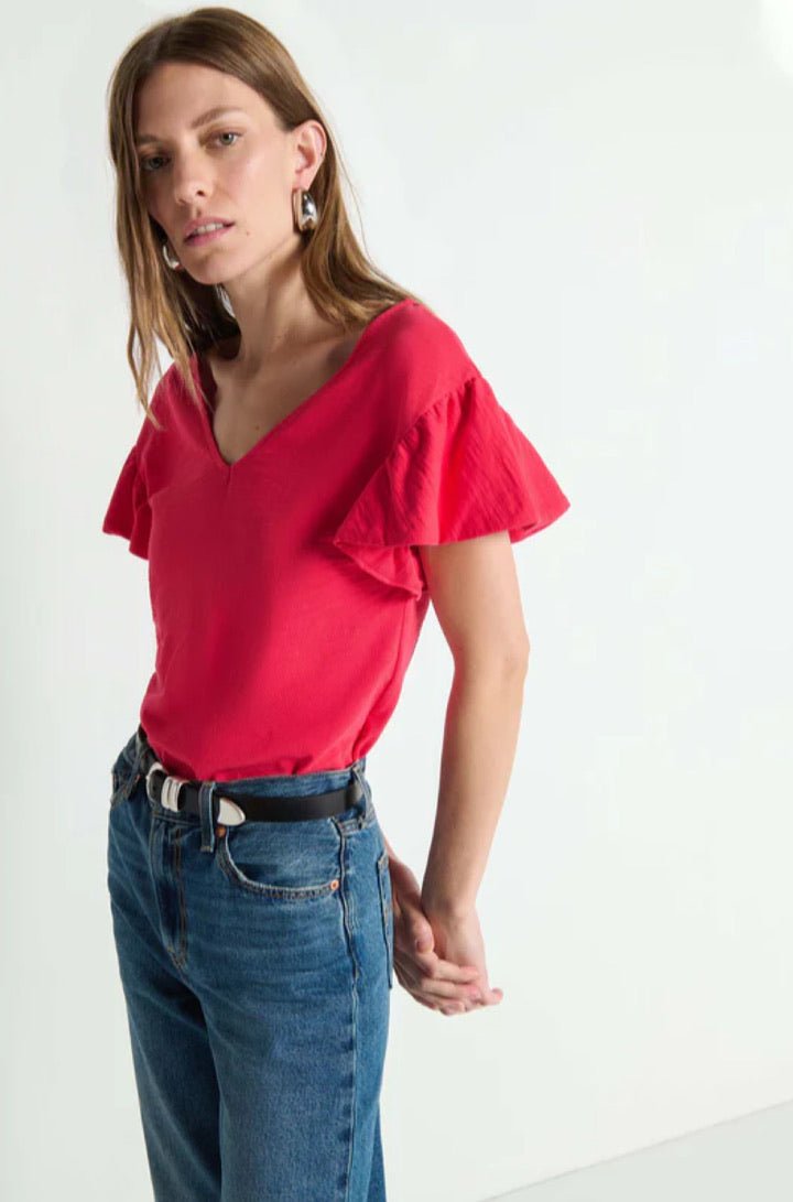 Emmy Flutter Sleeve Tee in Cherry Tarte - obligato