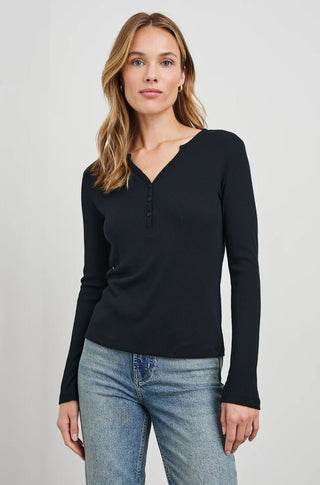 Essential Henley in Black - obligato