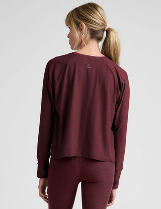 Featherweight Daydreamer Pullover in Burgendy - obligato