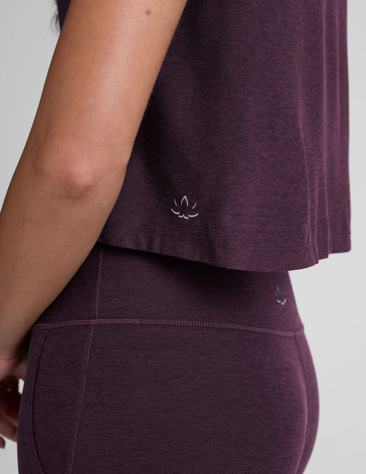 FEATHERWEIGHT SUPREME CROPPED TEE in Eggplant - obligato