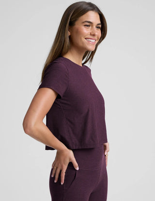 FEATHERWEIGHT SUPREME CROPPED TEE in Eggplant - obligato