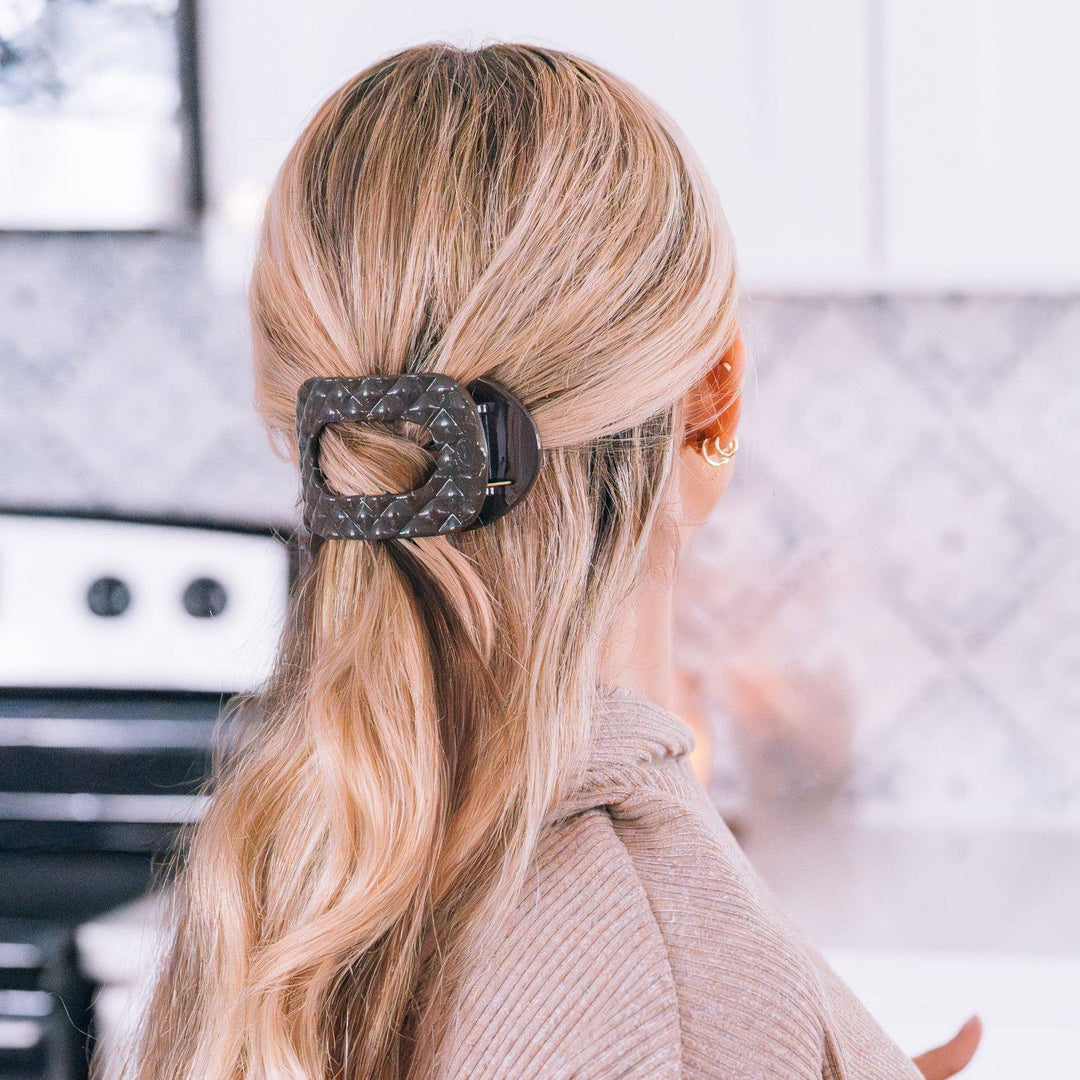 Flat Round Hair Clip | Medium | Truly Taupe Quilted - obligato