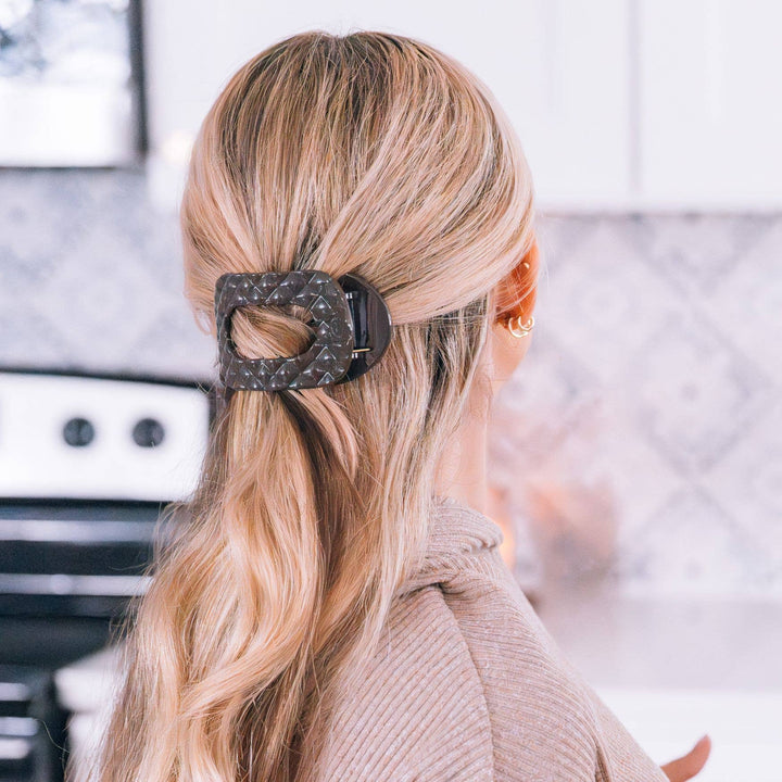 Flat Round Hair Clip | Medium | Truly Taupe Quilted - obligato