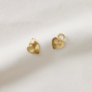 HART Small Ribbed Heart of Gold Huggies - obligato