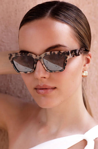 Hayden Sunglasses in Milky Tortoise - obligato