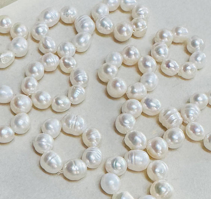 Ivory Pearl Stretch Bandana Charm - obligato