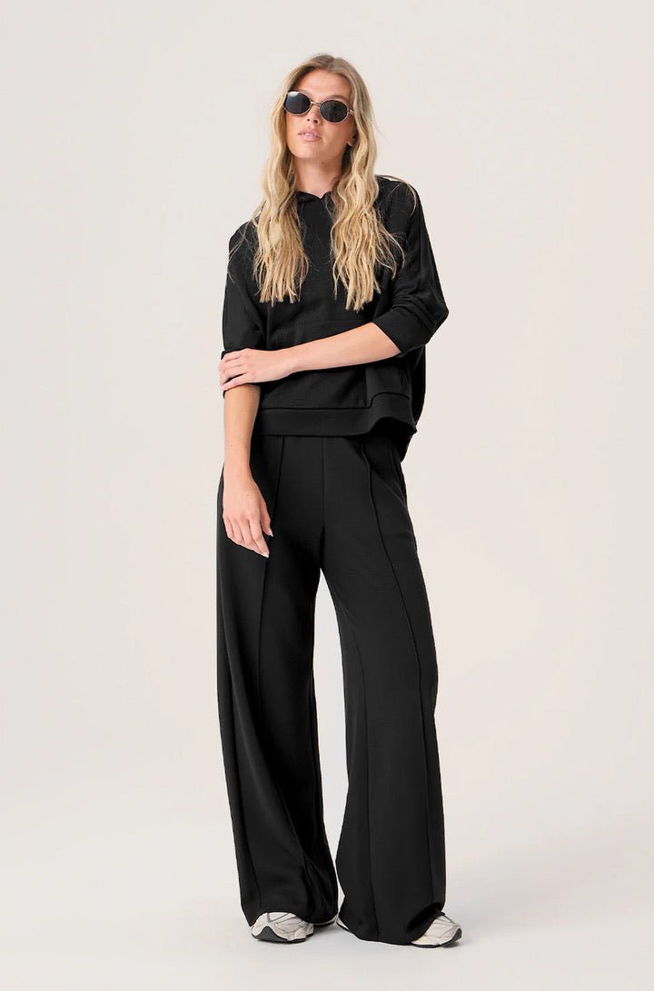Jet Set Pant in Black - obligato