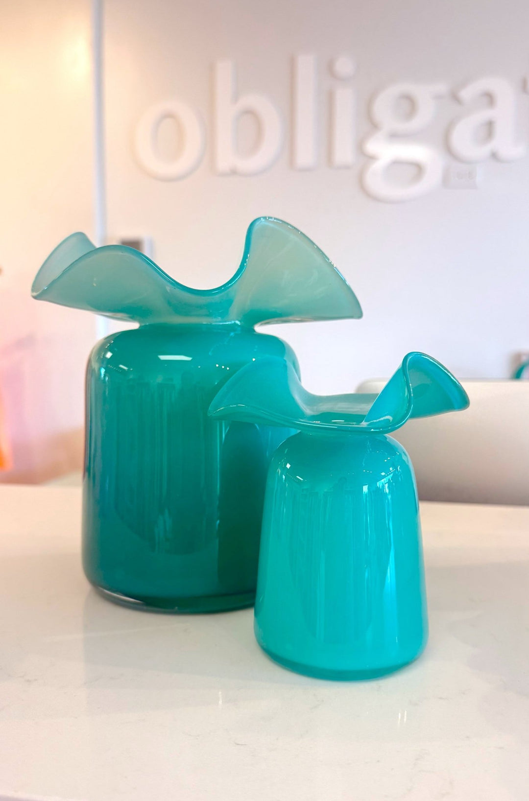 Jumbo Ruffle Vase - obligato