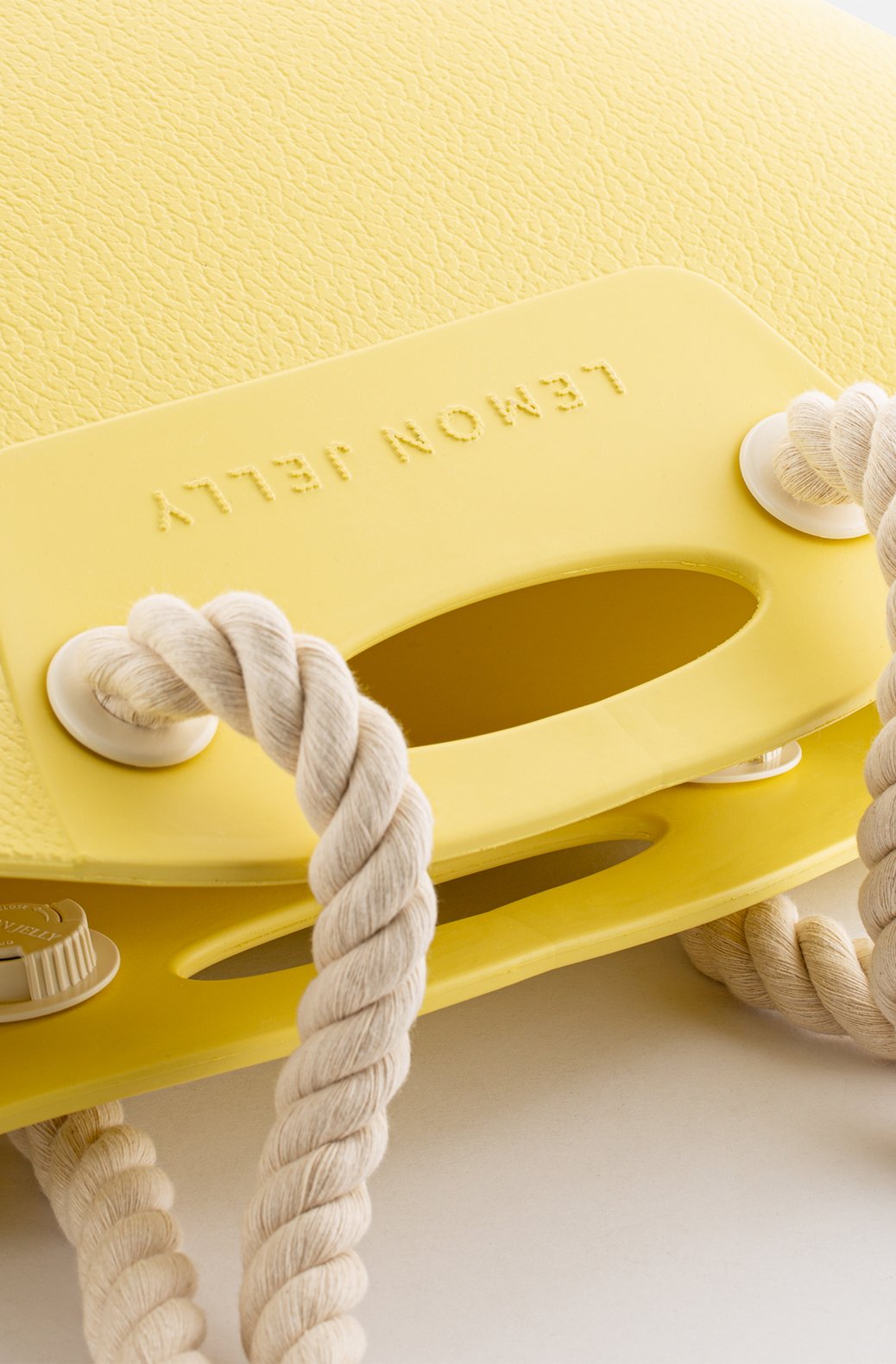 Splashybag in Lemonade