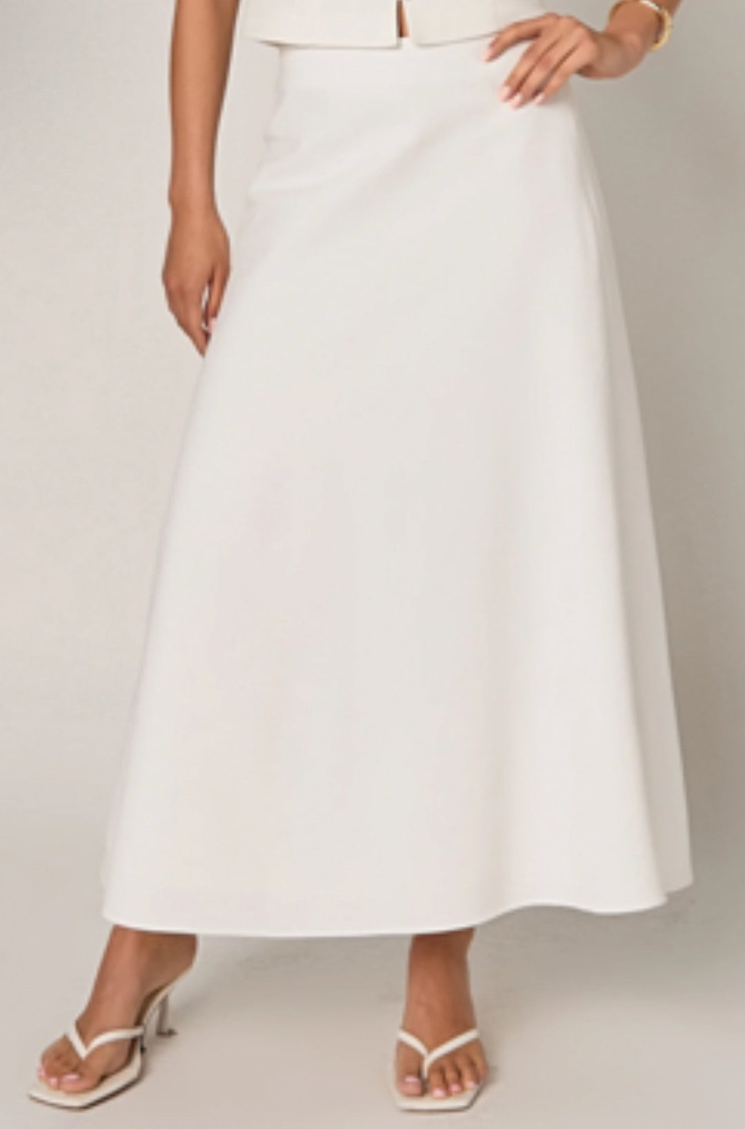 Linen Maxi Skirt in White - obligato