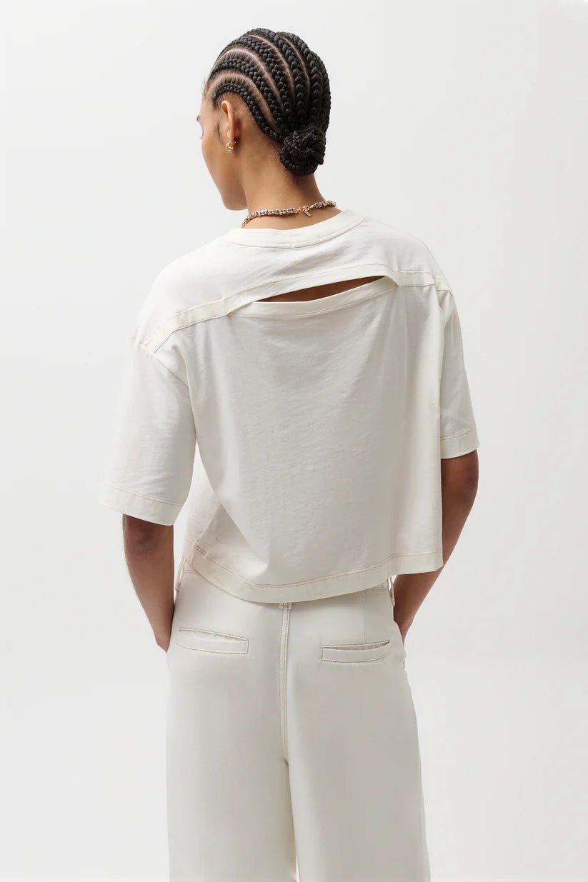 Mae Cropped Tee - Soft White - obligato
