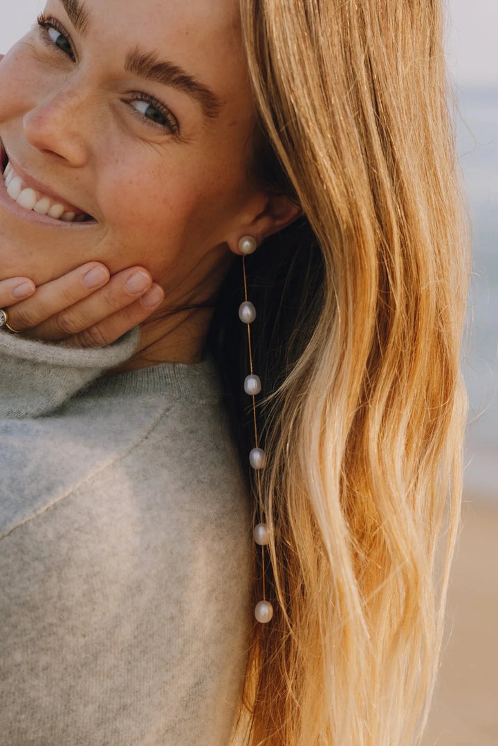 Malibu Pearl Drop Earring - obligato