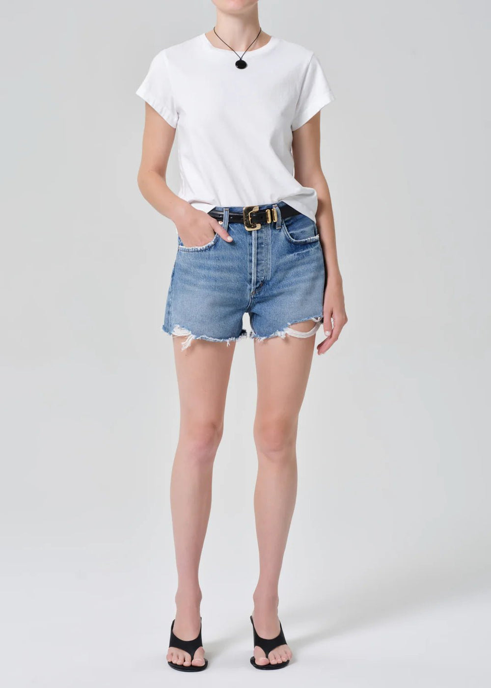 Marlow Vintage Short in Installation - obligato