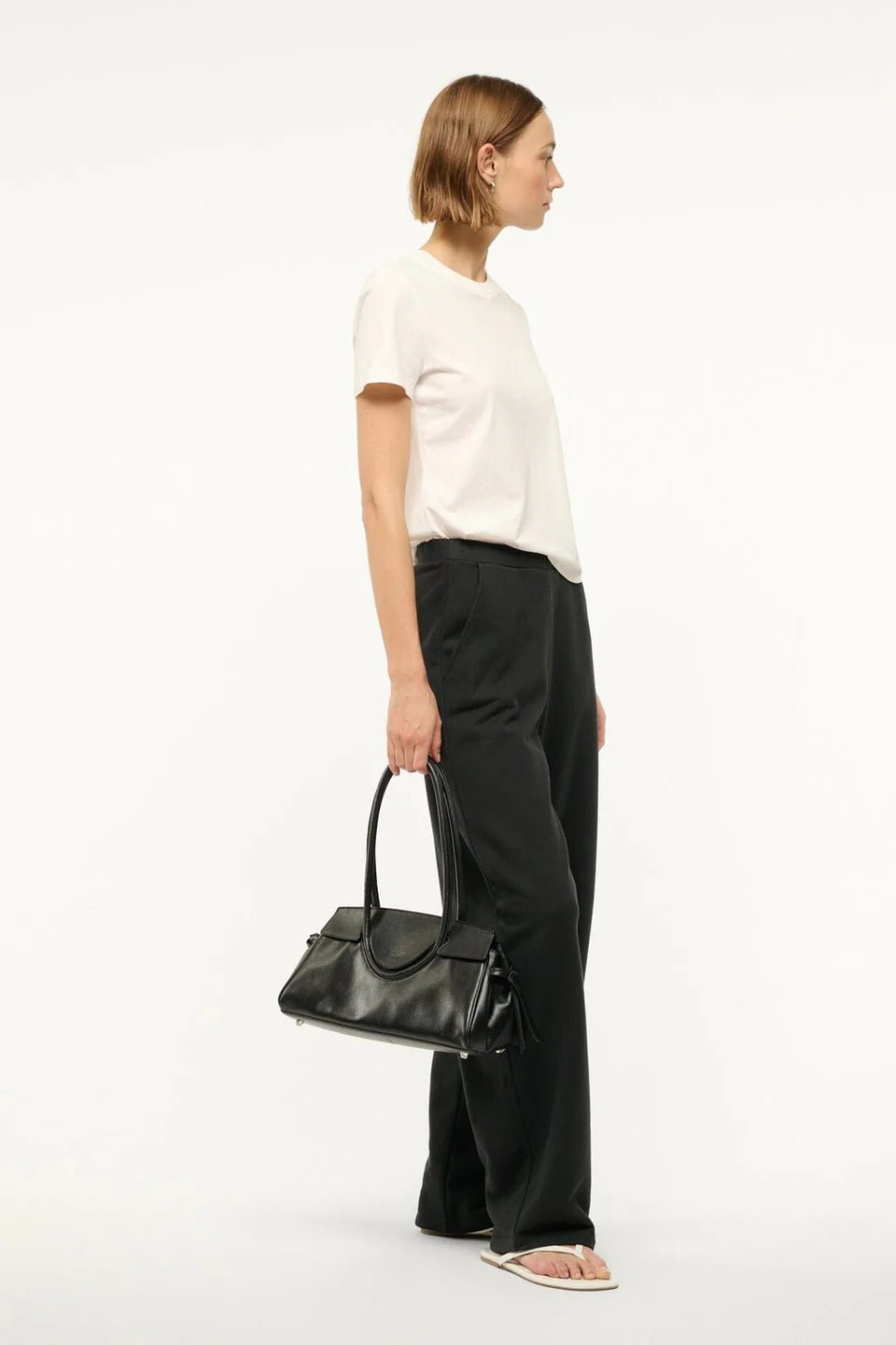 Maude Shoulder Bag in Black - obligato